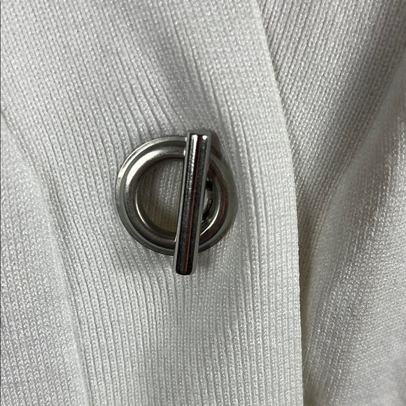 Cable & Gauge White Open Front Cardigan Sweater with Closure Detail - Size Large - Picture 3 of 12